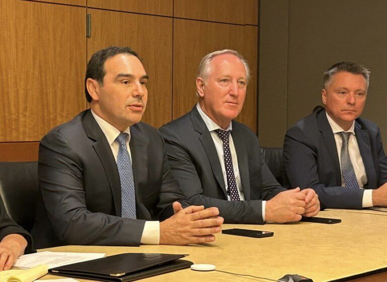 Valdés en Washington: reunión con altos funcionarios para posicionar a la producción local