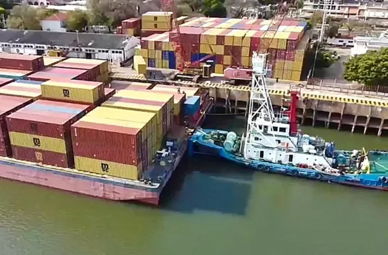 La Provincia encara la ampliación de la zona aduanera del Puerto de Corrientes